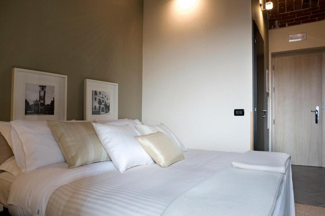 Albergo D'Italia Кивассо Экстерьер фото
