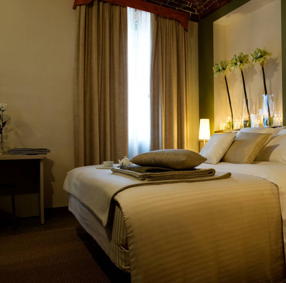 Albergo D'Italia Кивассо Экстерьер фото